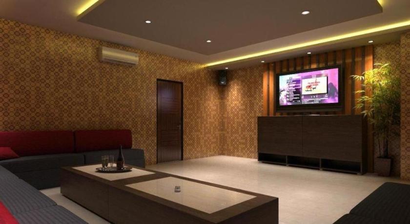 Win Grand Hotel Бекаси Екстериор снимка